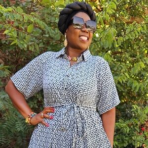 Beautiful quality fabrics maxi dresses that can fits all sizes.